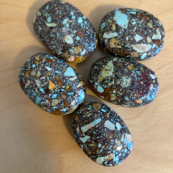 Unique turquoise stones - Picture 2 of 4